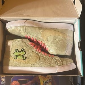 Nike SB “Frog Skateboards” Mid Blazers